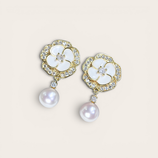 フラワー＆淡水パール・ラグジュアリーピアス