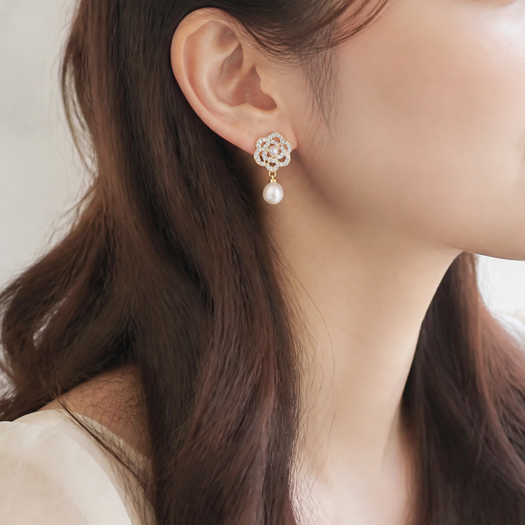 Rose Éclat Freshwater Pearl Earrings 　ローズ・エクラ 淡水パール ピアス