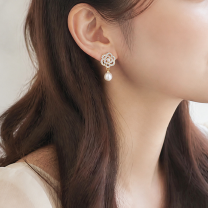 Rose Éclat Freshwater Pearl Earrings 　ローズ・エクラ 淡水パール ピアス