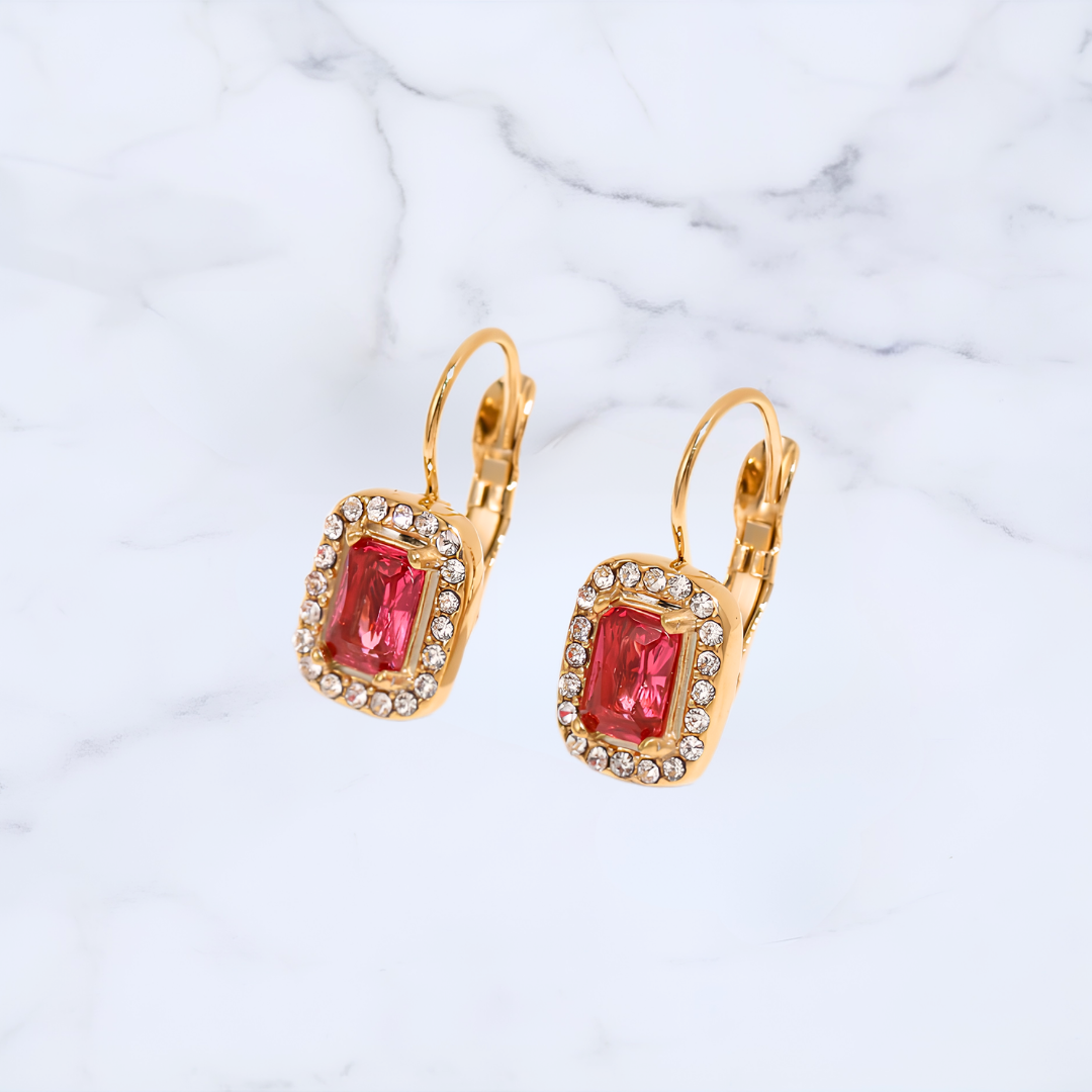 Geometric Luxury Huggie Earrings　幾何学モチーフ・ラグジュアリーハギーピアス
