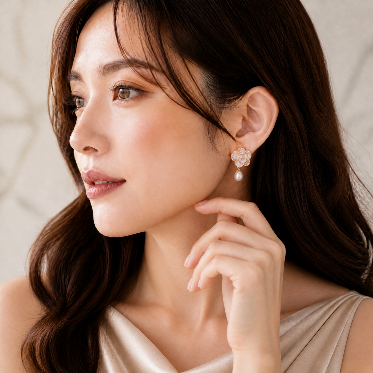 Camellia Freshwater Pearl Earrings　カメリア・淡水パール ピアス