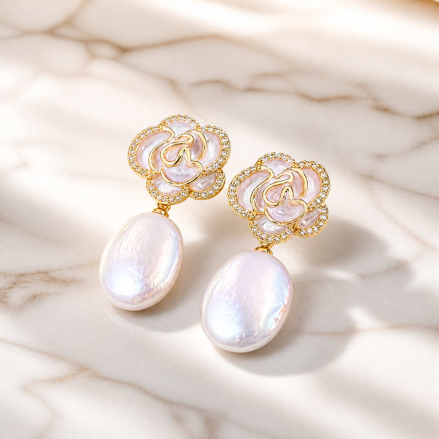 Camellia Freshwater Pearl Earrings　カメリア・淡水パール ピアス
